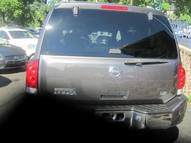 Nissan Armada 2004 photo 4