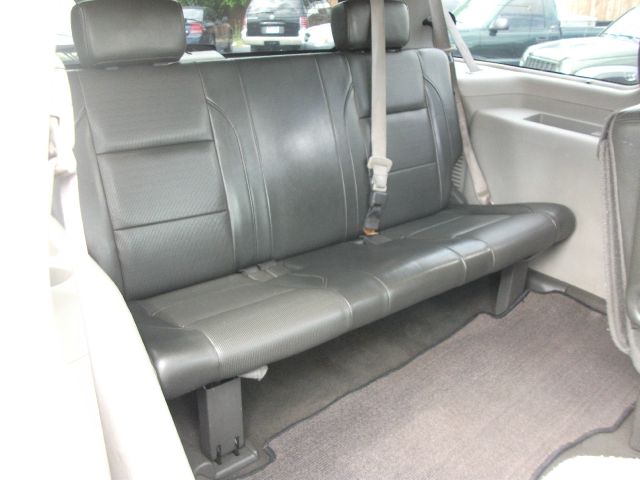 Nissan Armada 2004 photo 9