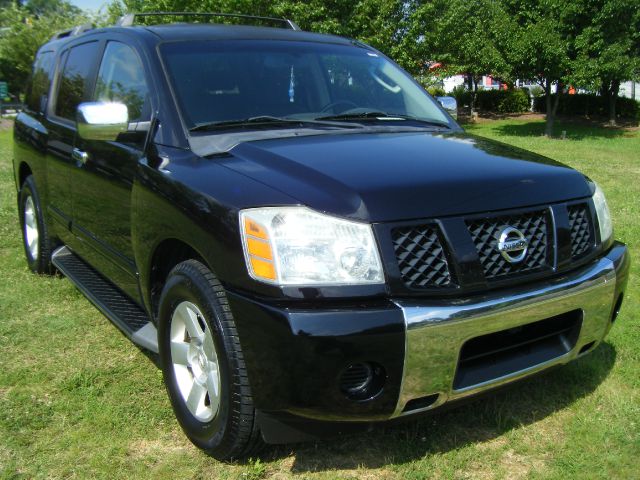 Nissan Armada 2004 photo 2