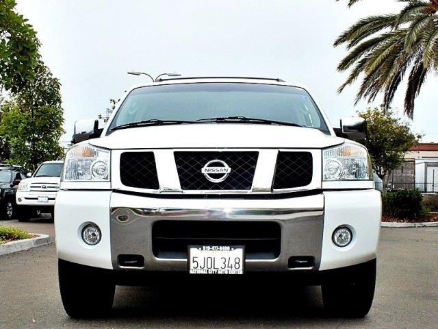 Nissan Armada 2004 photo 2