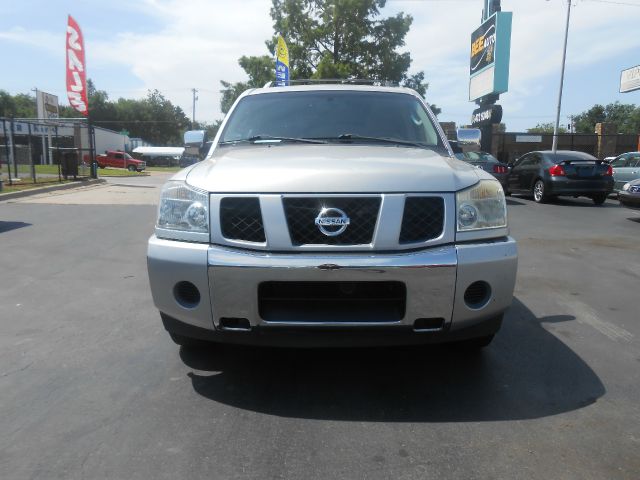 Nissan Armada 2004 photo 2