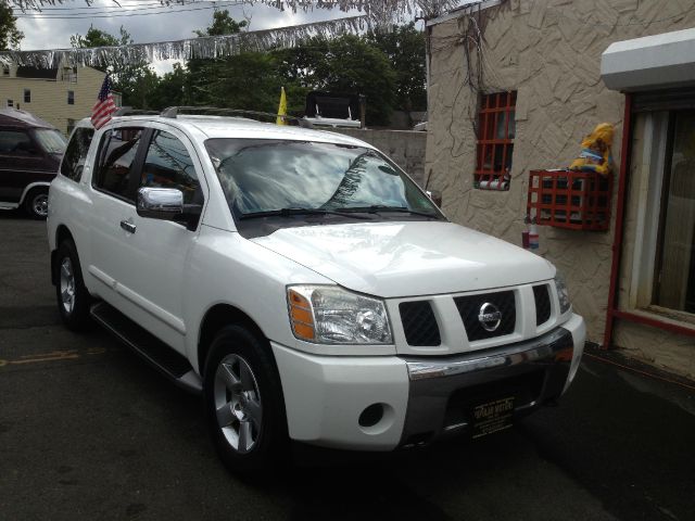 Nissan Armada 2004 photo 1