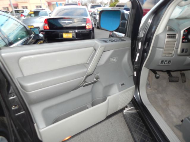 Nissan Armada 2004 photo 3