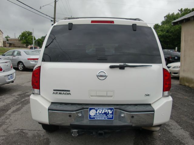 Nissan Armada 2004 photo 2