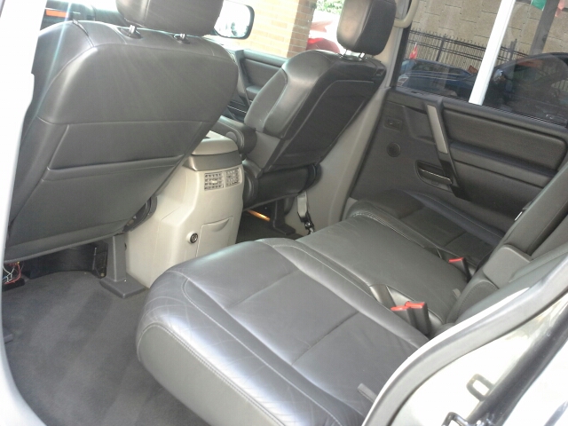 Nissan Armada 2004 photo 1