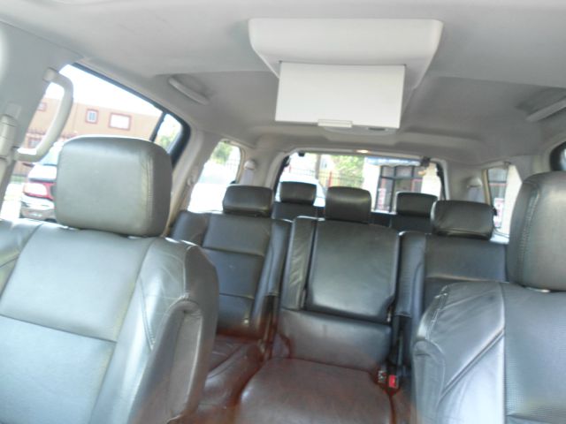 Nissan Armada 2004 photo 18