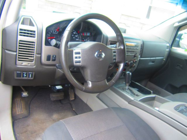 Nissan Armada 2004 photo 2