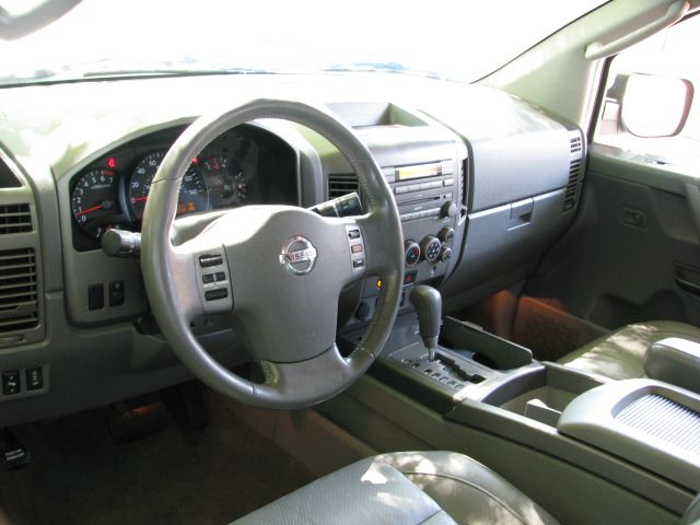 Nissan Armada 2004 photo 27