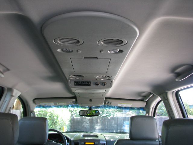 Nissan Armada 2004 photo 3