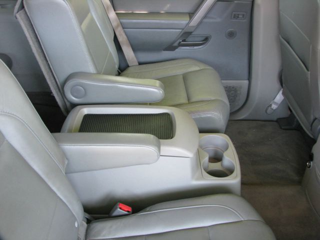 Nissan Armada 2004 photo 5