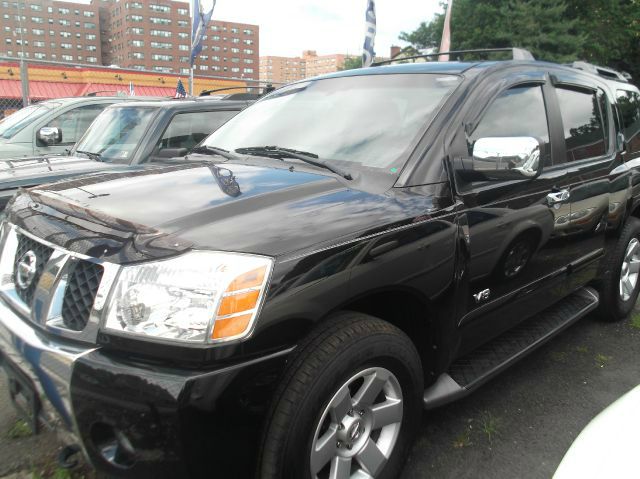 Nissan Armada 2005 photo 2