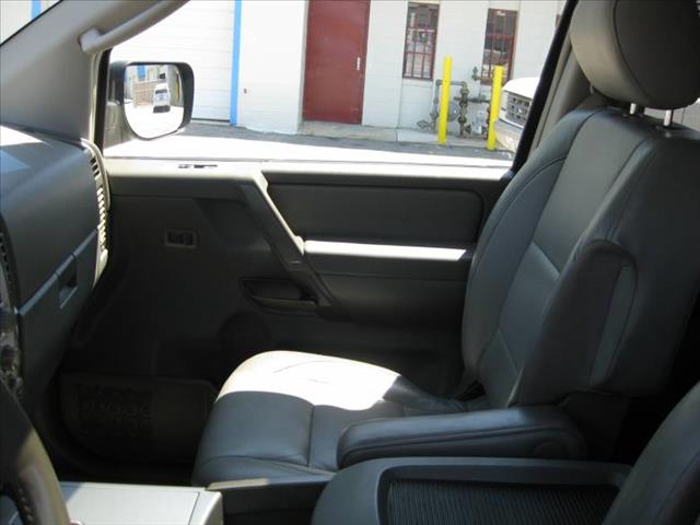 Nissan Armada 2005 photo 11