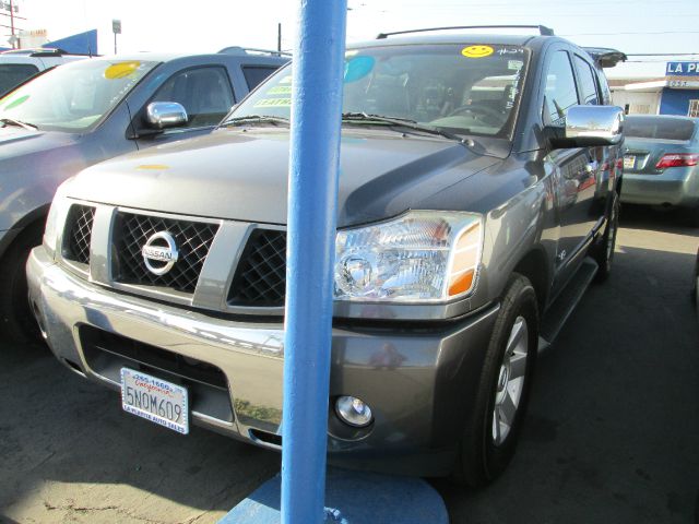 Nissan Armada 2005 photo 2