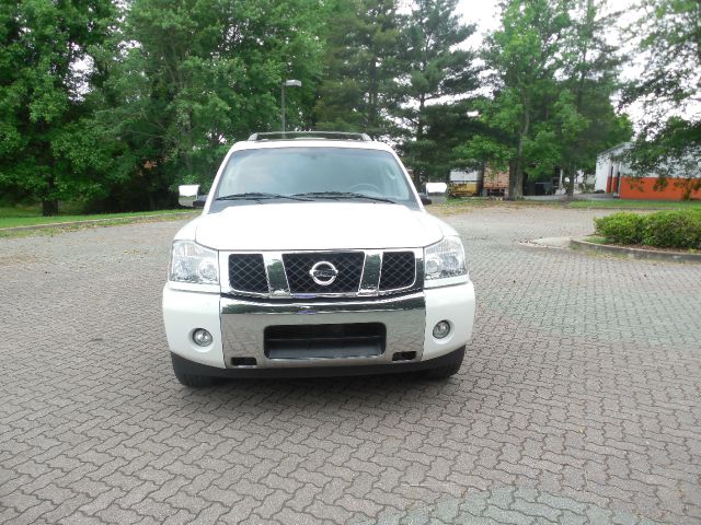 Nissan Armada 2005 photo 2