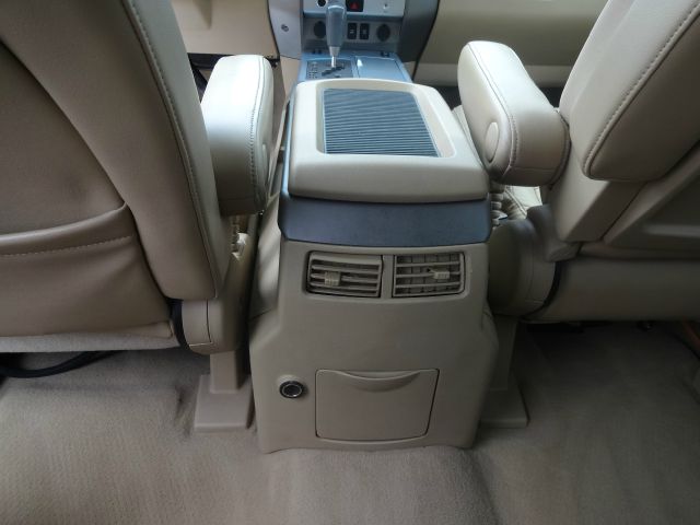 Nissan Armada 2005 photo 18