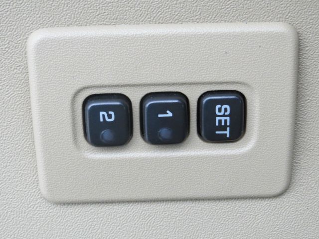 Nissan Armada 2005 photo 8