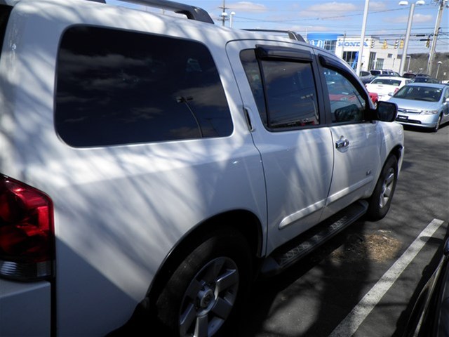 Nissan Armada 4dr Sdn Auto GLS w/XM Unspecified