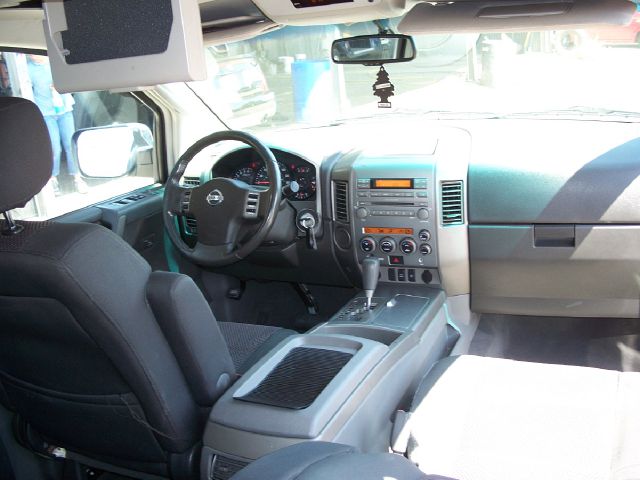 Nissan Armada 2006 photo 2