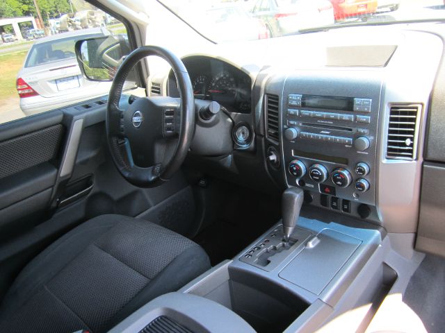 Nissan Armada 2006 photo 11