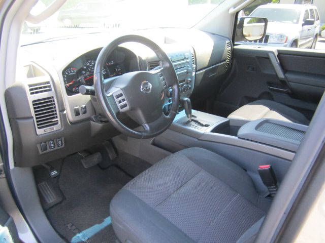 Nissan Armada 2006 photo 2