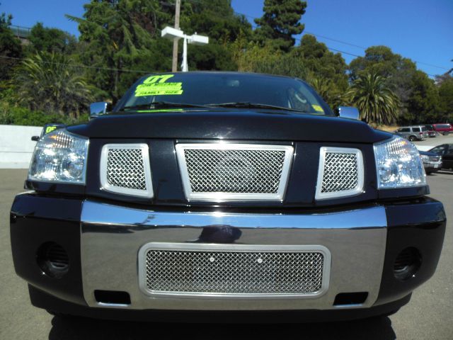 Nissan Armada 2007 photo 2