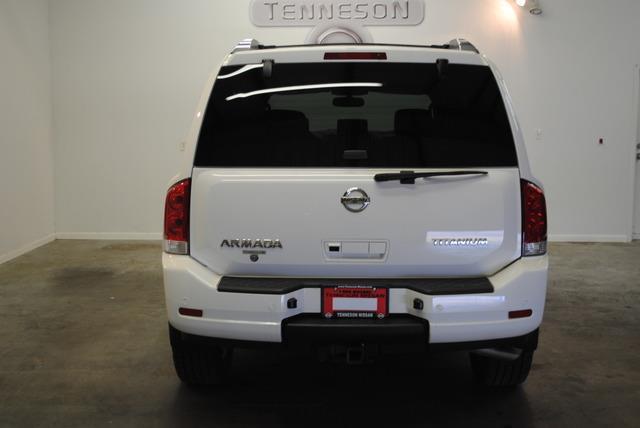 Nissan Armada 2010 photo 12