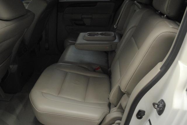 Nissan Armada 2010 photo 16