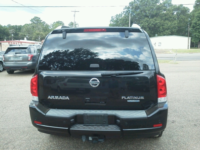 Nissan Armada 2010 photo 1