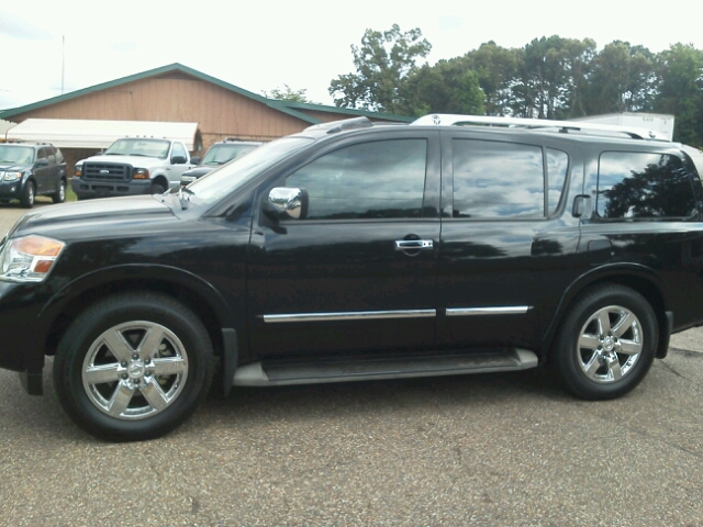 Nissan Armada 2010 photo 4