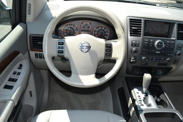 Nissan Armada 2010 photo 1