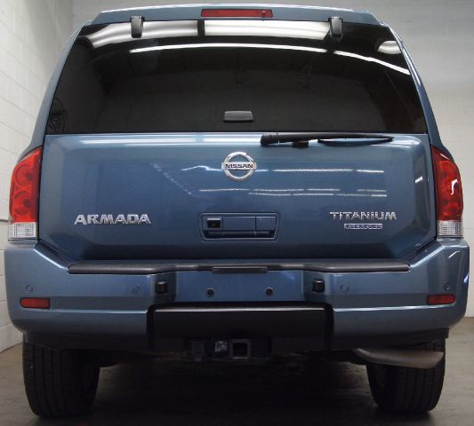 Nissan Armada 2010 photo 3