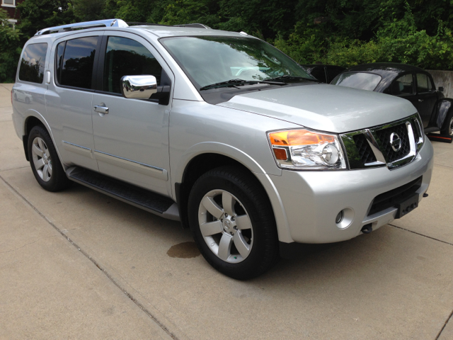 Nissan Armada 2011 photo 3