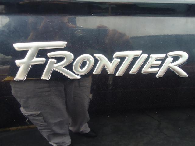 Nissan Frontier 1998 photo 3