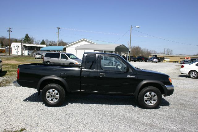 Nissan Frontier 1999 photo 2