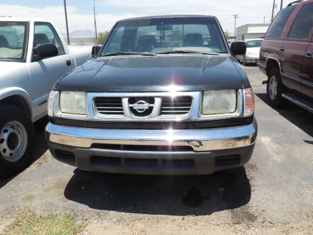 Nissan Frontier 2000 photo 3