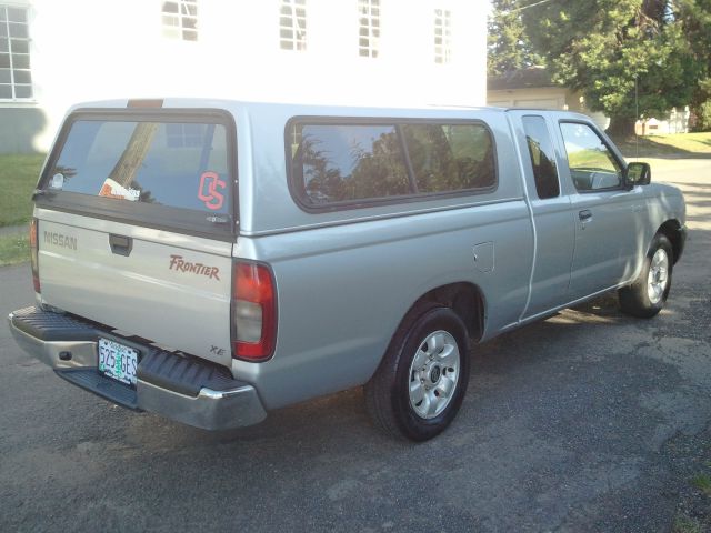 Nissan Frontier SE 2WD Pickup Truck