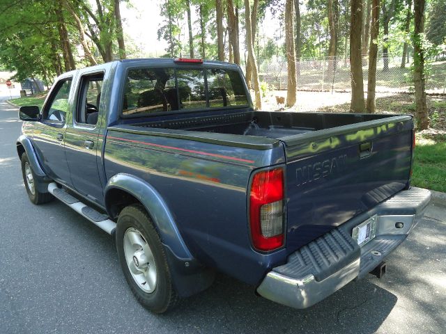 Nissan Frontier SE 2WD Pickup Truck