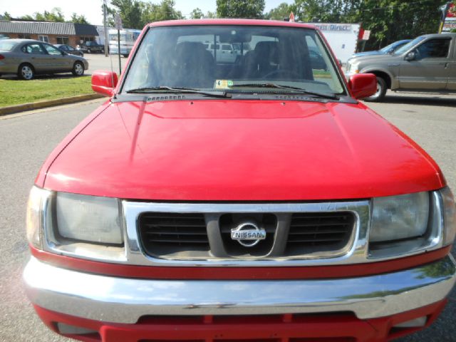 Nissan Frontier 2000 photo 1