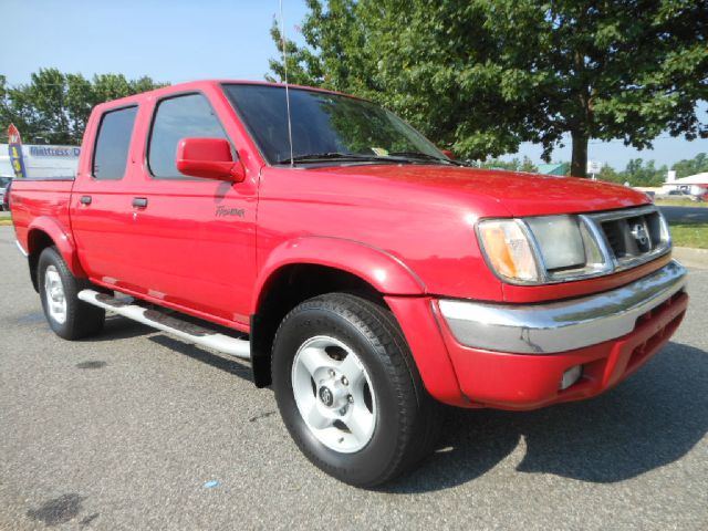 Nissan Frontier 2000 photo 2