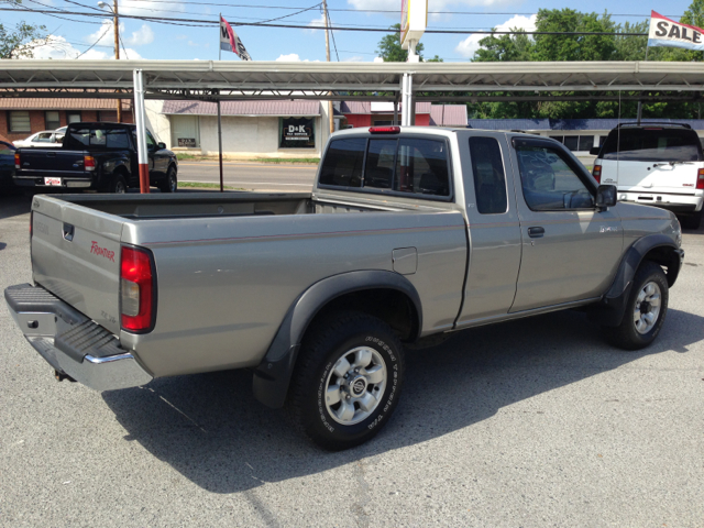 Nissan Frontier E-350 Base Pickup Truck