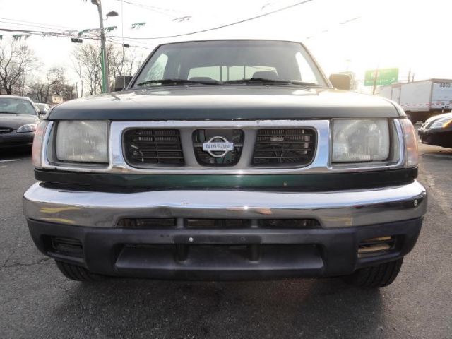 Nissan Frontier 2000 photo 4