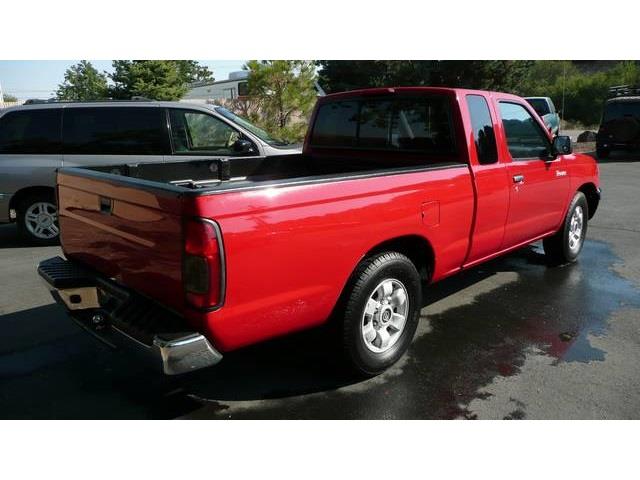 Nissan Frontier 2000 photo 2