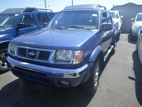 Nissan Frontier 2000 photo 1