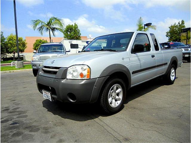 Nissan Frontier 2001 photo 2