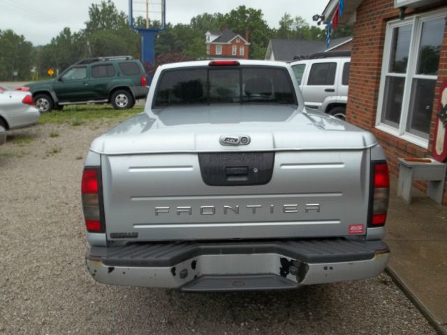 Nissan Frontier 2001 photo 3