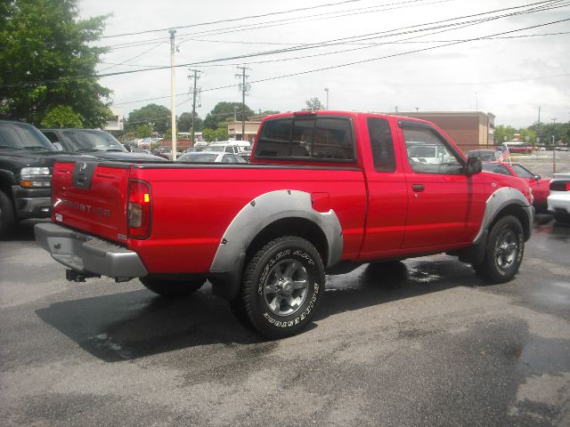 Nissan Frontier 2001 photo 1