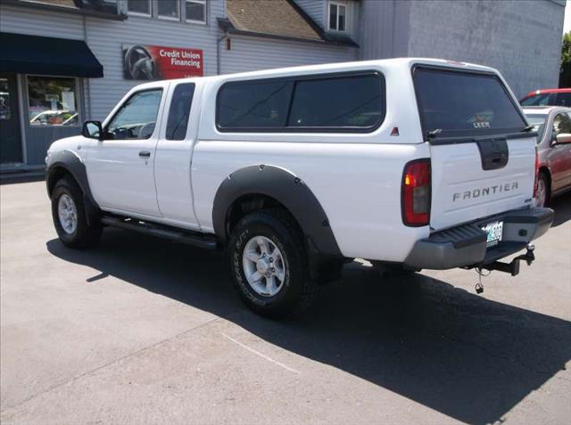 Nissan Frontier 2001 photo 2