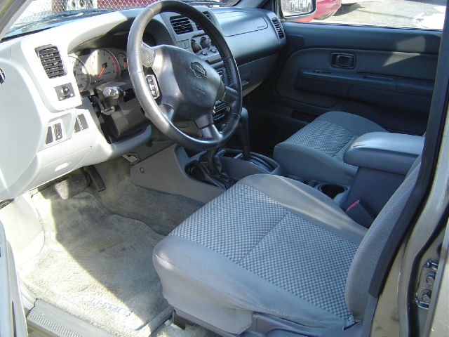 Nissan Frontier 2001 photo 1