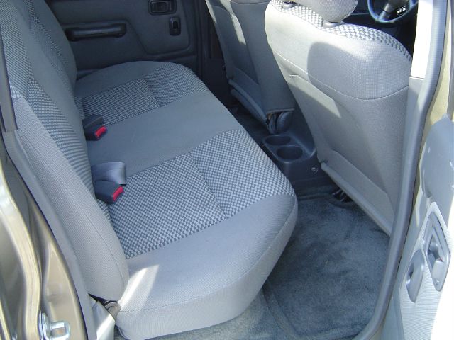 Nissan Frontier 2001 photo 5