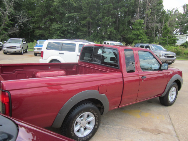 Nissan Frontier 2001 photo 2